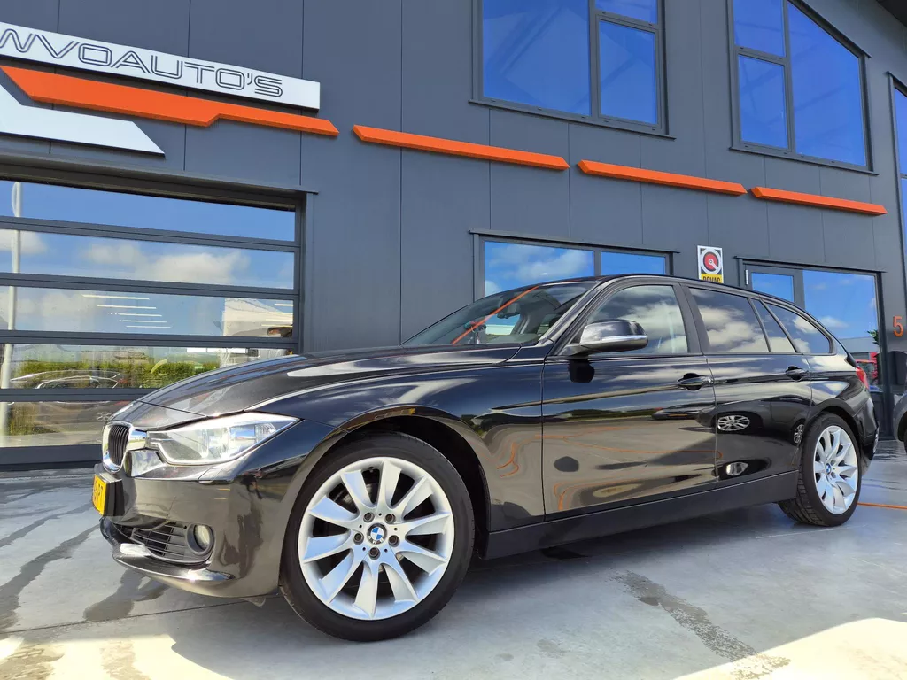 BMW 3-serie Touring 320i Executive