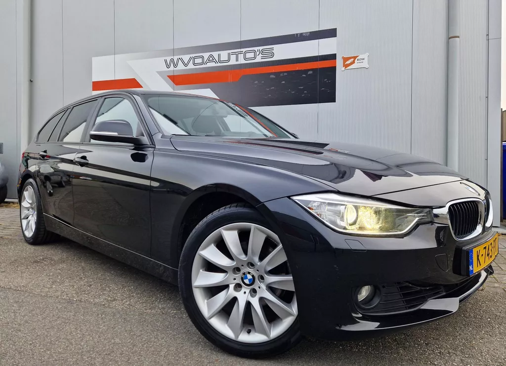 BMW 3-serie Touring 320i Executive BMW 3-serie Touring 320i Executive