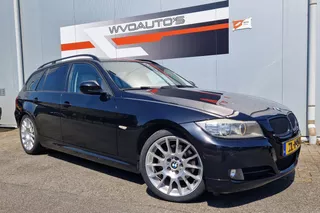 BMW 3-serie Touring 320i Business Line Style